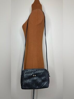 Ganson Vintage Woven Leather Crossbody Bag in Black